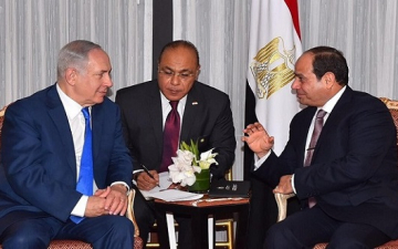 السيسى يبحث مع رئيس الوزراء الإسرائيلى سبل استئناف عملية السلام