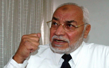 وفاة “مهدى عاكف” مرشد الإخوان السابق عن عمر يناهز 89 عاما
