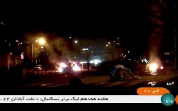 اشتباكات عنيفة بين متظاهرين والأمن الإيرانى فى أصفهان