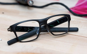 شركة انتل تصنع نظارة ذكية بقدرات خاصة