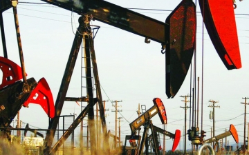 أسعار البترول العالمية قد تؤدى إلى زيادات “قاسية” في أسعار الوقود المحلية