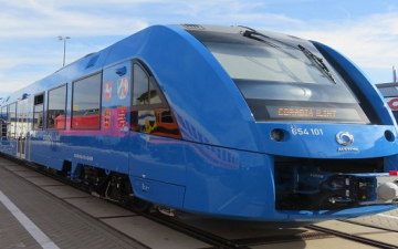 قطار الهيدروجين ينطلق في ألمانيا قريبا لحماية البيئة