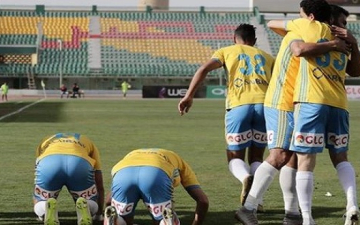 “سيدومير” يستقر على 20 لاعبًا بالإسماعيلى للسفر للجزائر