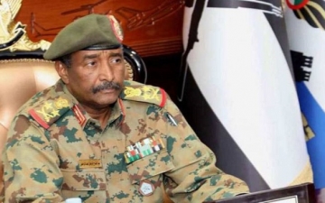 البرهان : لن نقبل بانهيار السودان بينما تستمر القوى السياسية فى حوارتها