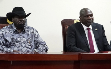 سلفا كير ورياك مشار يوقعان اتفاقاً لتوحيد قيادة قوات الأمن في جنوب السودان