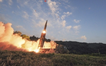 كوريا الجنوبية وأمريكا تطلقان 8 صواريخ رداً على تجارب بيونجيانج الصاروخية