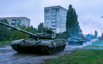 واشنطن تمنح أوكرانيا 400 مليون دولار إضافية لتمويل تجديد الدبابات والمضادات الجوية