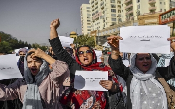قلق أممي بعد حظر طالبان عمل النساء بالمنظمات غير الحكومية بعد منعهن من التعليم الجامعى