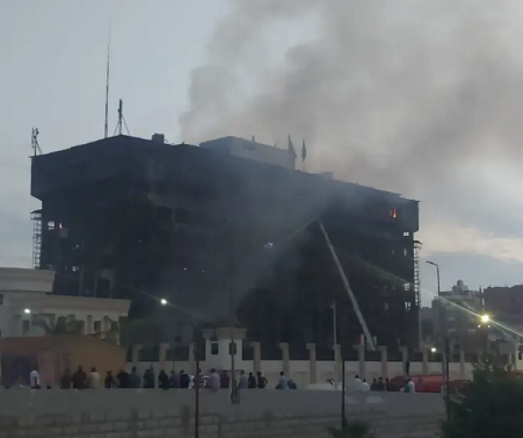 السيطرة على حريق مديرية أمن الإسماعيلية .. والصحة : إصابة 26 شخصًا غالبيتهم باختناقات
