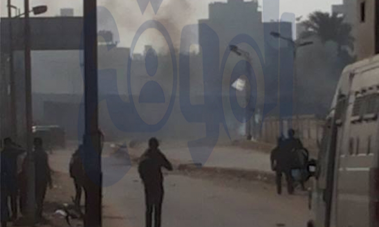 .أنصار الإرهابية يواجهون قوات الأمن بـ”المولوتوف” بشارع السودان