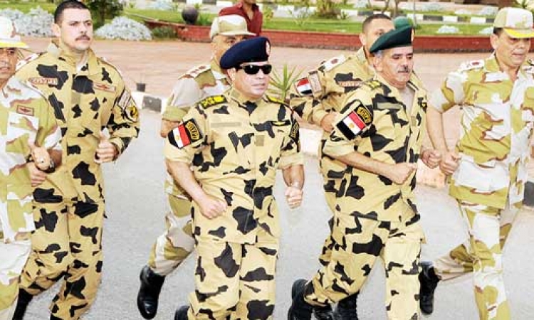 القوات المسلحة تشارك المصريين فرحة ذكرى ثورة يناير