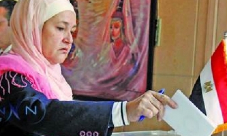 نساء مصر إلى طوابير الإستفتاء مجدداً