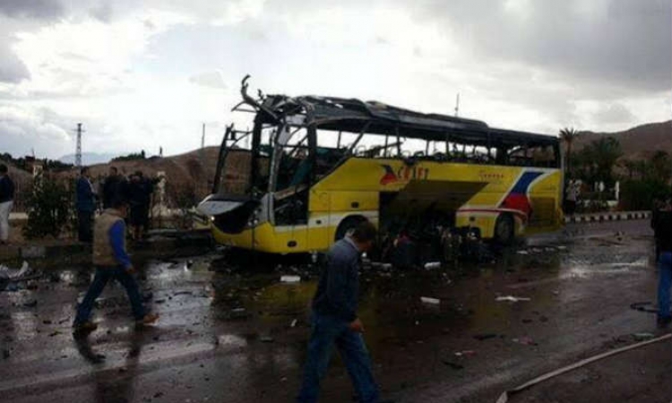 ارتفاع عدد القتلى إلى 4 وإصابة 27 فى انفجار حافلة سياحية بطابا