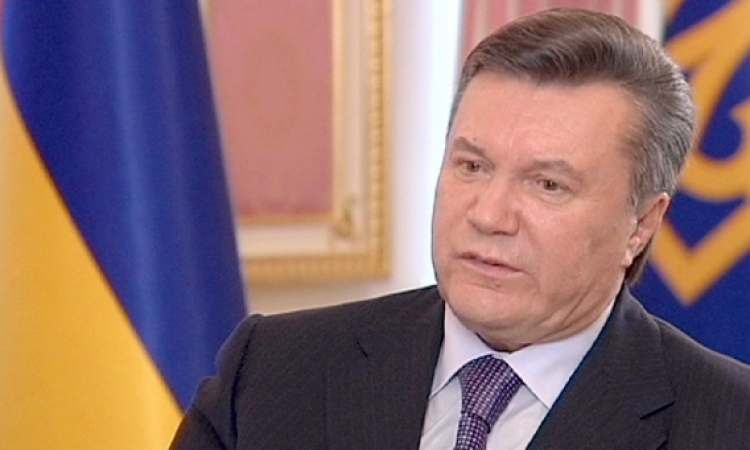 الرئيس الأوكراني: لن أتقدم باستقالتي وسأدافع عن “الشرعية”