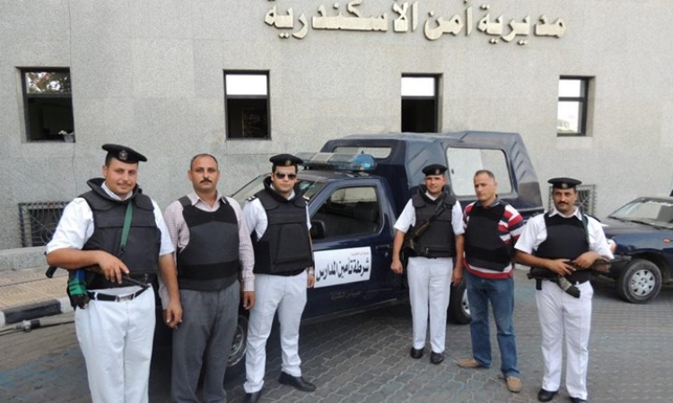 اعتصام لأمناء شرطة الإسكندرية اعتراضا على حبس 3 من زملائهم