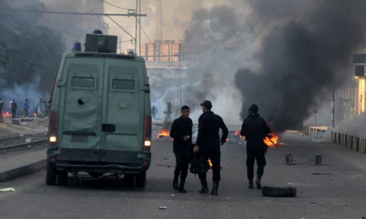 تبادل إطلاق الخرطوش والغاز بين الأمن والإخوان بميدان الألف مسكن