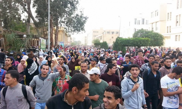حبس 8 من إخوان الإسكندرية 6أشهر لخرق “التظاهر”