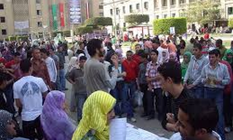 “هندسة القاهرة” تمنع دخول الطلاب بـ”البرمودا”
