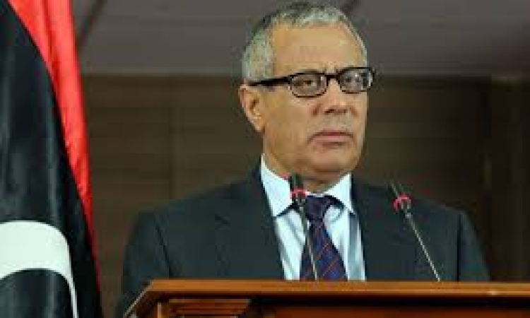 على زيدان يدلى بصوته فى الانتخابات البرلمانية الليبية