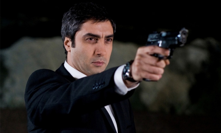 اغتيال الممثل التركي مراد علمدار بطل مسلسل “وادي الذئاب”