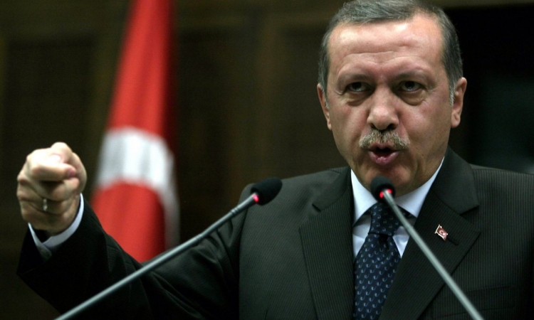 أردوغان يطالب دولته بـ 50 ألف ليرة تعويضا عن انتهاك خصوصياته