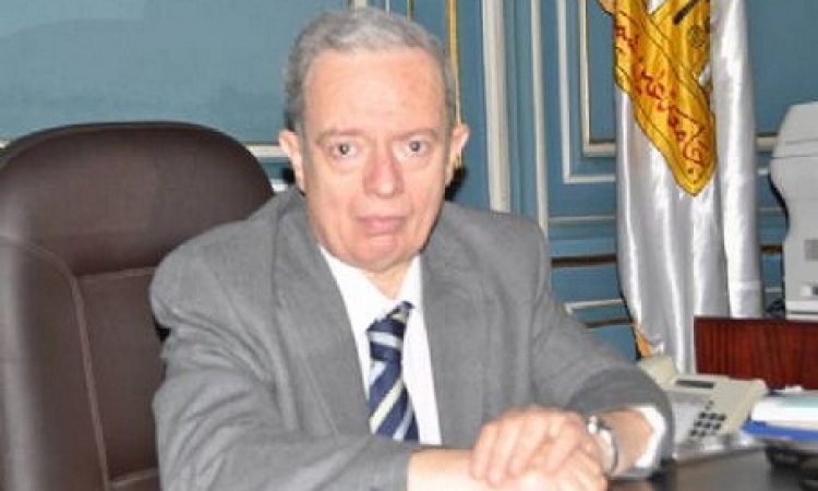 رئيس جامعة عين شمس: متمسكون باستمرار الدراسة وإجراء الامتحانات في موعدها