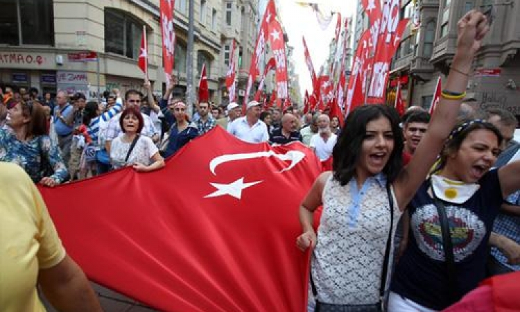 تركيا تبدأ محاكمة 255 شخصا متهمين بالمشاركة في تظاهرات 2013