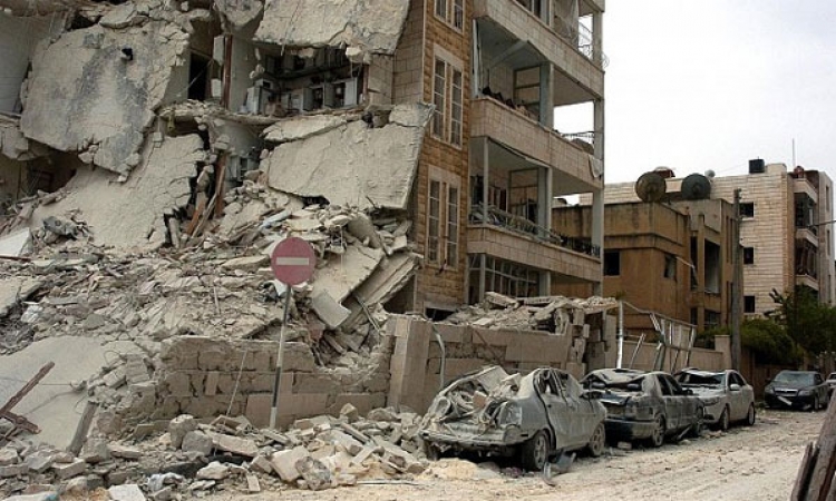 مصرع وإصابة أكثر من 84 شخصا جراء انفجار سيارة ملغومة بريف حماة