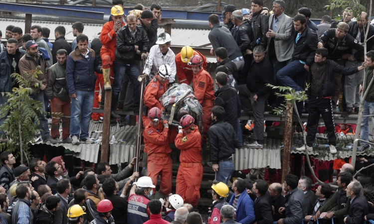 القبض على 18 شخصا على خلفية حادث منجم «سوما» التركي