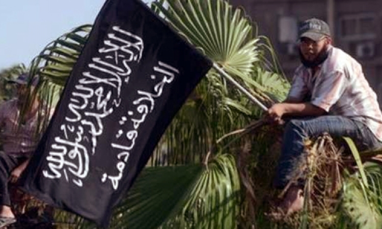 إحالة الطالب المتهم برفع «علم القاعدة» بجامعة عين شمس لمحاكمة عاجلة 21 مايو