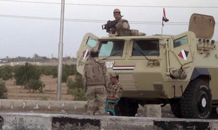 استشهاد مجند بالجيش وإصابة 4 آخرين في انفجار عبوة ناسفة استهدفت مدرعة شمالي سيناء