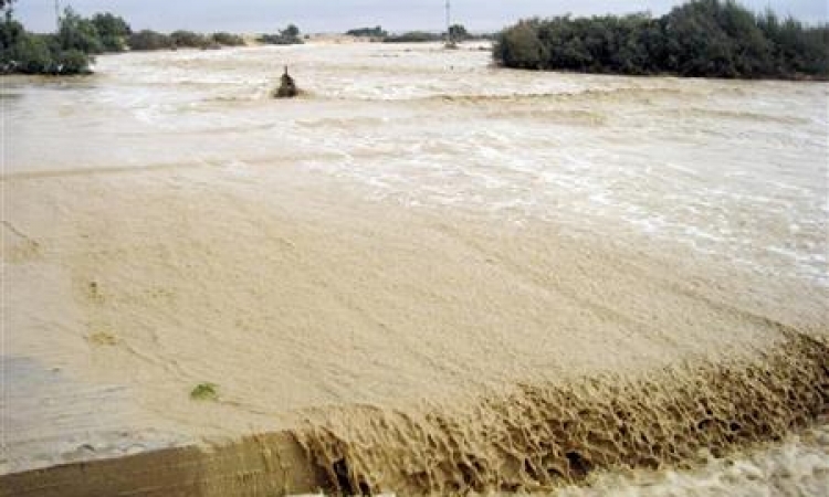 سيول البحر الأحمر تصل نهر النيل عبر مخرات ببني سويف