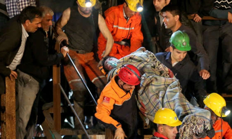 الرئيس عدلي منصور يعزي الرئيس التركي فى ضحايا منجم منطقة «سوما» بتركيا