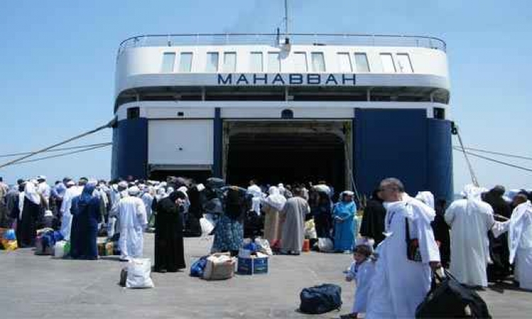ميناء سفاجا يستقبل 2000 راكب من العاملين بدول الخليج و60 شاحنة بضائع