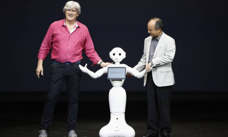 بالفيديو.. اليابان تكشف عن روبوت آلى يقرأ مشاعر البشر