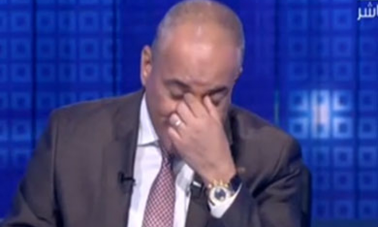 بالفيديو.. أحمد موسى يبكي على الهواء بعد تبرع مواطن بـ«جنيه» لدعم الاقتصاد