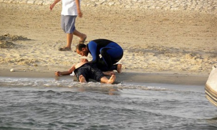 غرق 3 مواطنين بينهم طفلة بالسويس في مياه الخليج