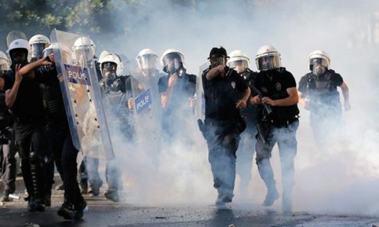 العفو الدولية تتهم حكومة أردوغان بممارسة ” قمعا أكثر من أى وقت ” مع المتظاهرين