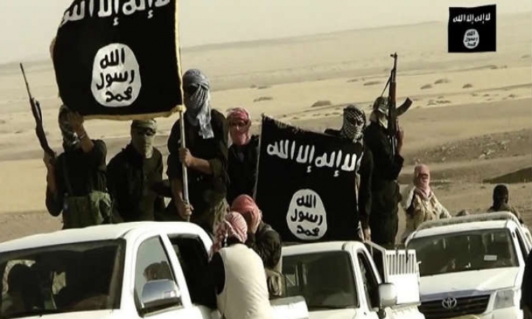 محافظ الموصل يطالب بقصف مقاتلي “داعش” جواً