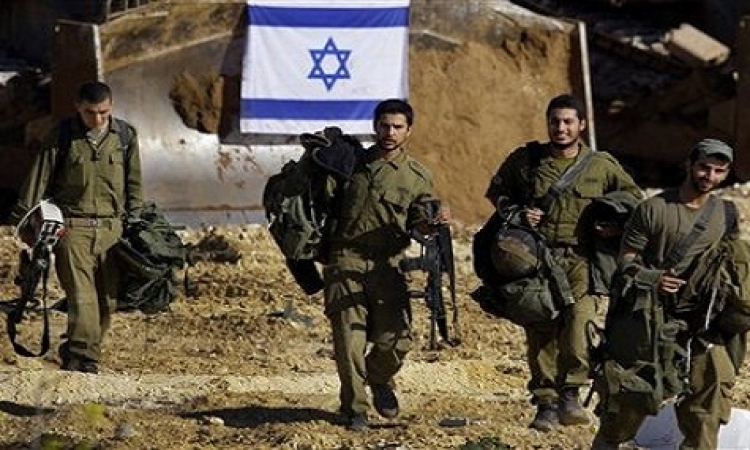 إسرائيل تبدأ في سحب قواتها من قطاع غزة
