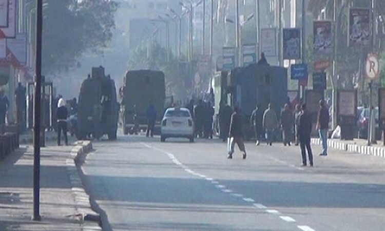 قوات الأمن تفرق مسيرة لتنظيم الإخوان الإرهابي بعد اشتباكها مع الأهالي بالطالبية