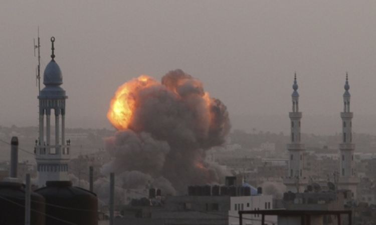 اسرائيل تقصف 25 هدفا في غزة .. وارتفاع حصيلة الضحايا إلى 204 شهيدا