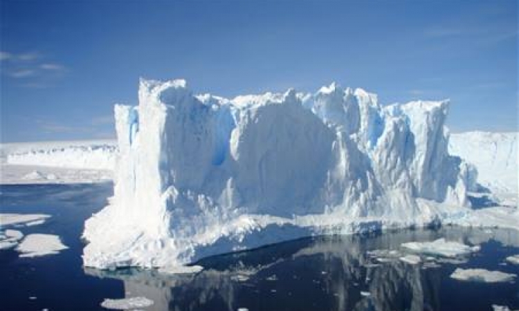 جليد القطب الجنوبى يواصل نموه رغم الاحتباس الحراري