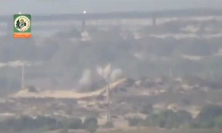 بالفيديو .. كتائب القسام تفجر دبابة إسرائيلية شمال غزة