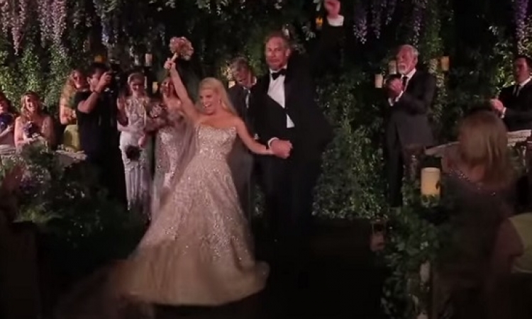 بالفيديو .. أول لقطات لزفاف جيسيكا سيمبسون وإيريك جونسون