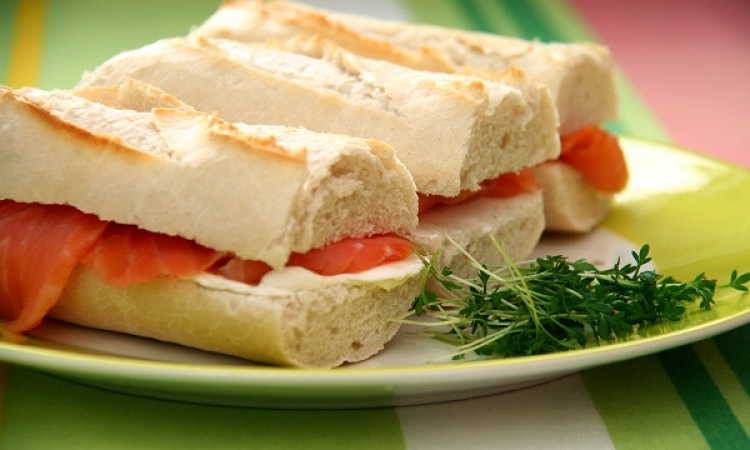 متى عرف العالم كلمة ساندويتش ومن أول من استخدمها ؟