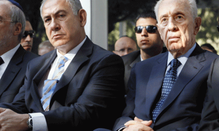 إسرائيل تطالب بالتحقيق مع رئيس بلدية بالمجر بتهمة شنق دمى لنتنياهو وبيريز