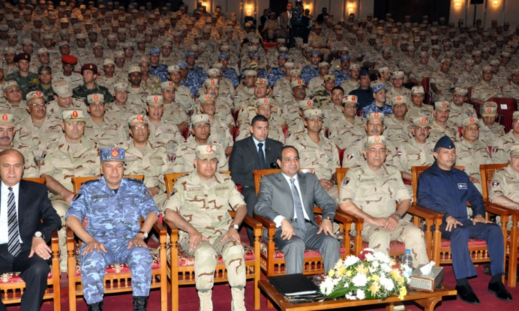 السيسي: القوات المسلحة هي البنيان القوي الذي تستند إليه الدولة المصرية