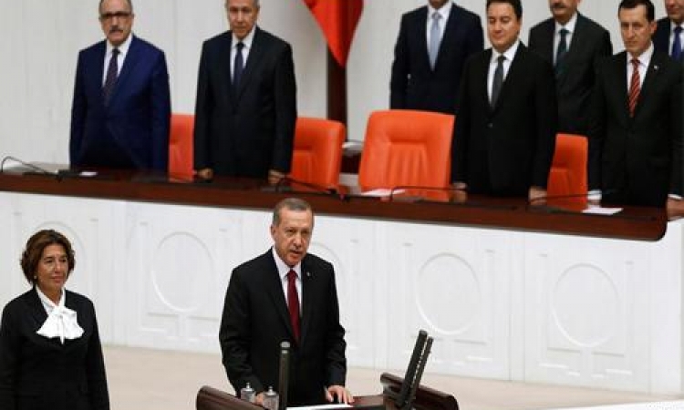 مشادات في البرلمان التركي أثناء أداء أردوغان للقسم