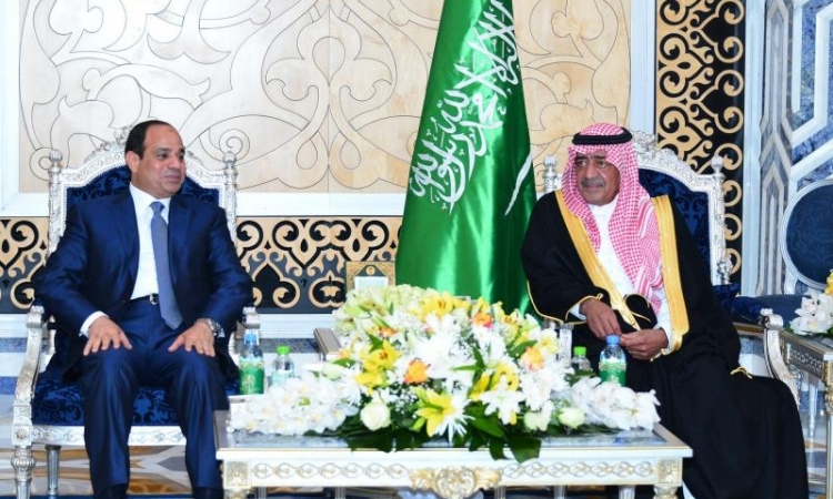 الأمير مقرن يقيم مأدبة عشاء للرئيس عبد الفتاح السيسى والوفد المرافق